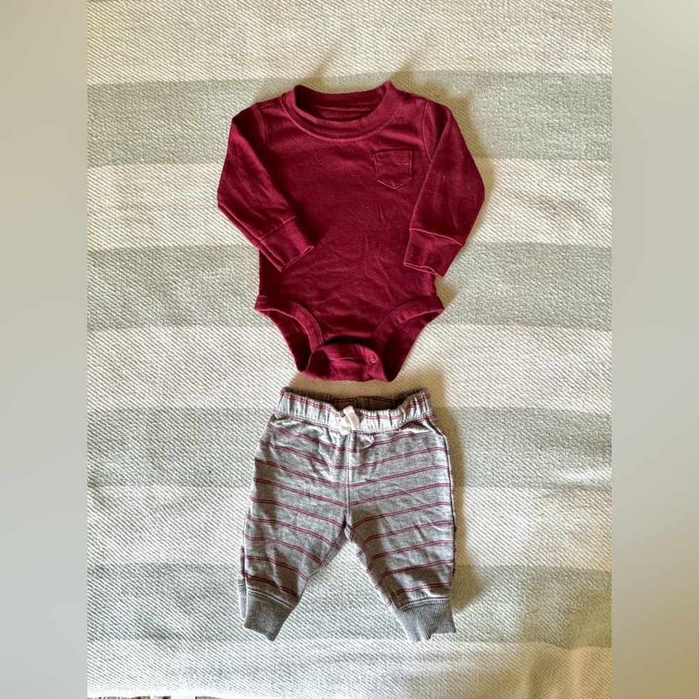 3/$10 Sale 3 Months Baby Matching Long Sleeve Onesie and Pants